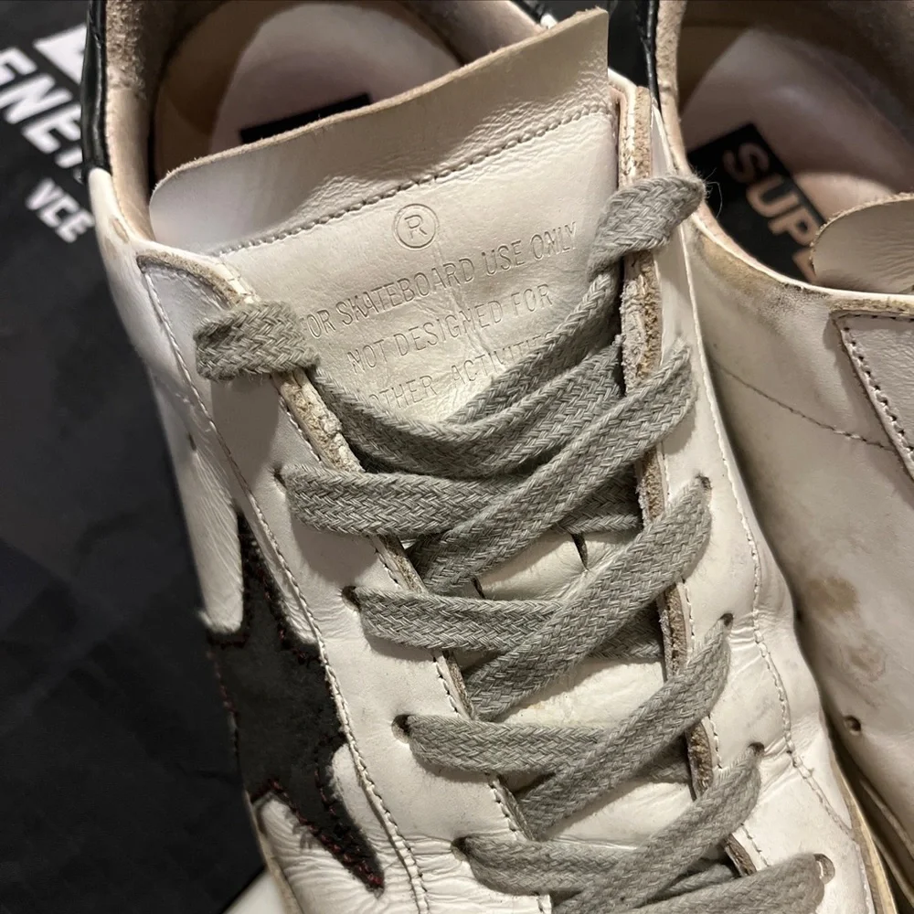 Golden Goose White Distressed Sneakers with Black Star - Picture 5 of 10